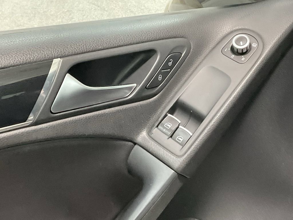 Used 2011 Volkswagen GTI Autobahn FWD image 19