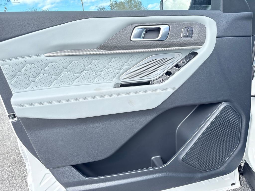 New 2026 Ford Explorer Platinum image 20