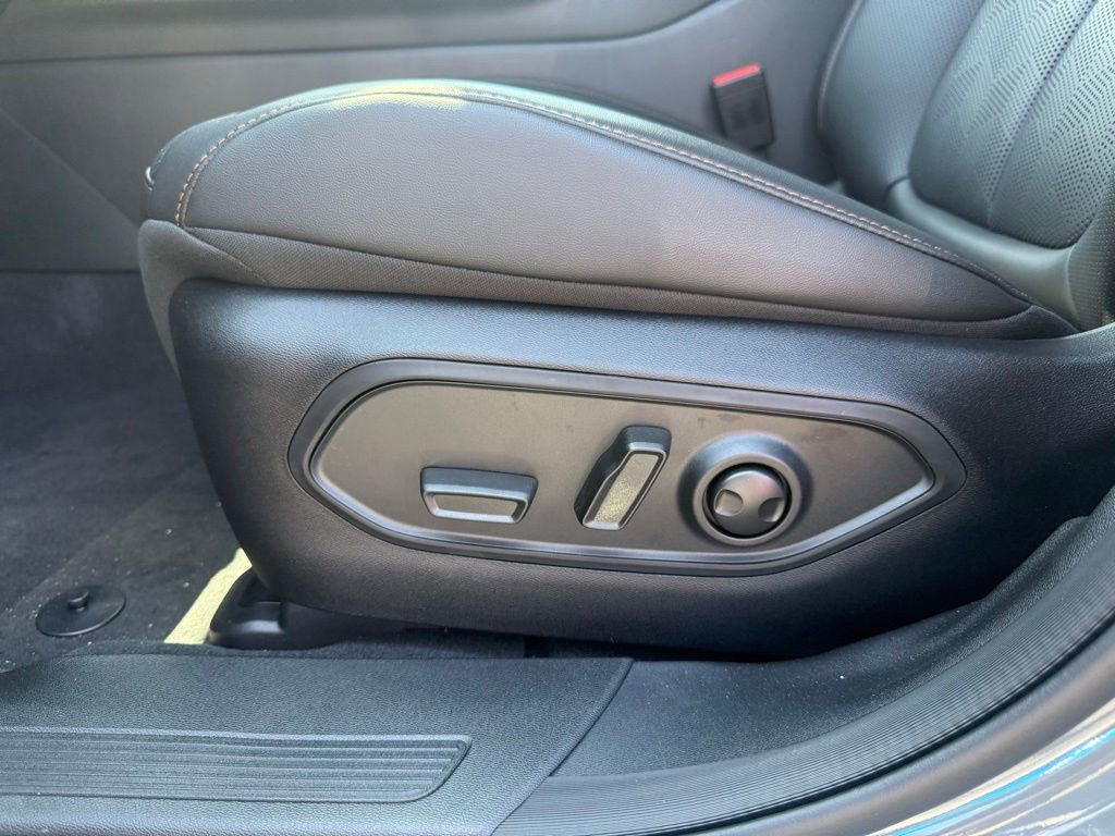 New 2026 Jeep Cherokee Overland w/ Advanced Pro Tech Group AWD/4WD image 12