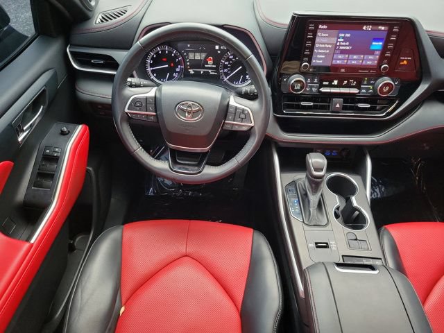 Used 2022 Toyota Highlander XSE FWD image 15
