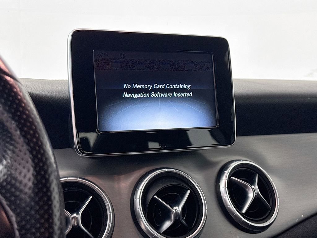 Used 2016 Mercedes-Benz CLA 250 image 13