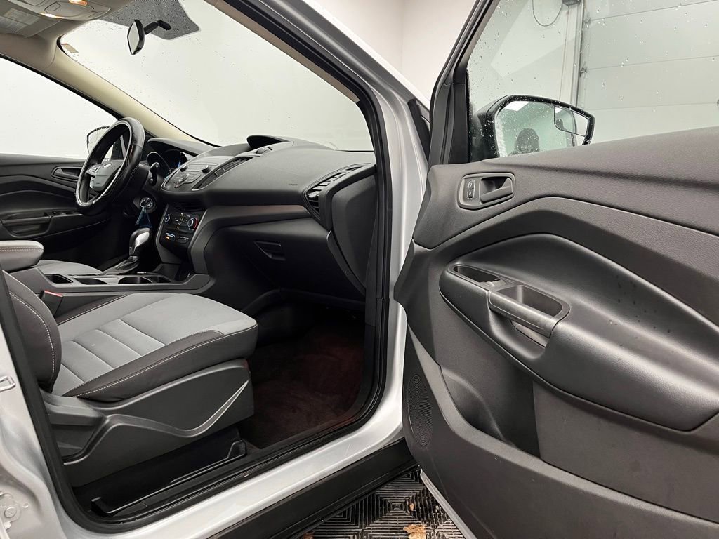 Used 2019 Ford Escape S image 23