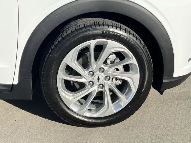 New 2027 Chevrolet Bolt LT w/ Comfort Package image 32