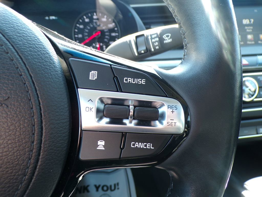 Used 2017 Kia Cadenza Limited FWD image 31