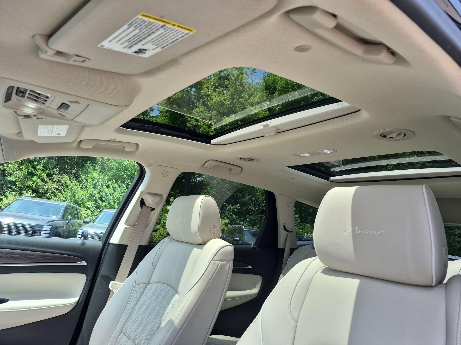 Certified 2022 Buick Enclave Avenir w/ Avenir Technology Package AWD/4WD image 20