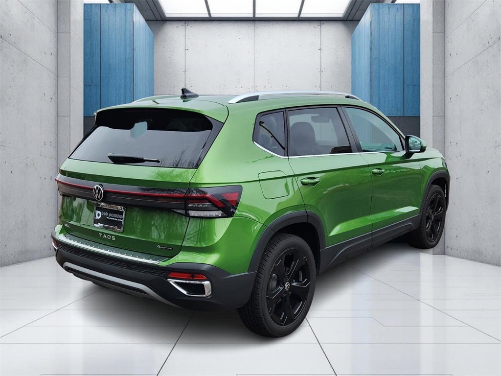 Used 2025 Volkswagen Taos SEL image 28