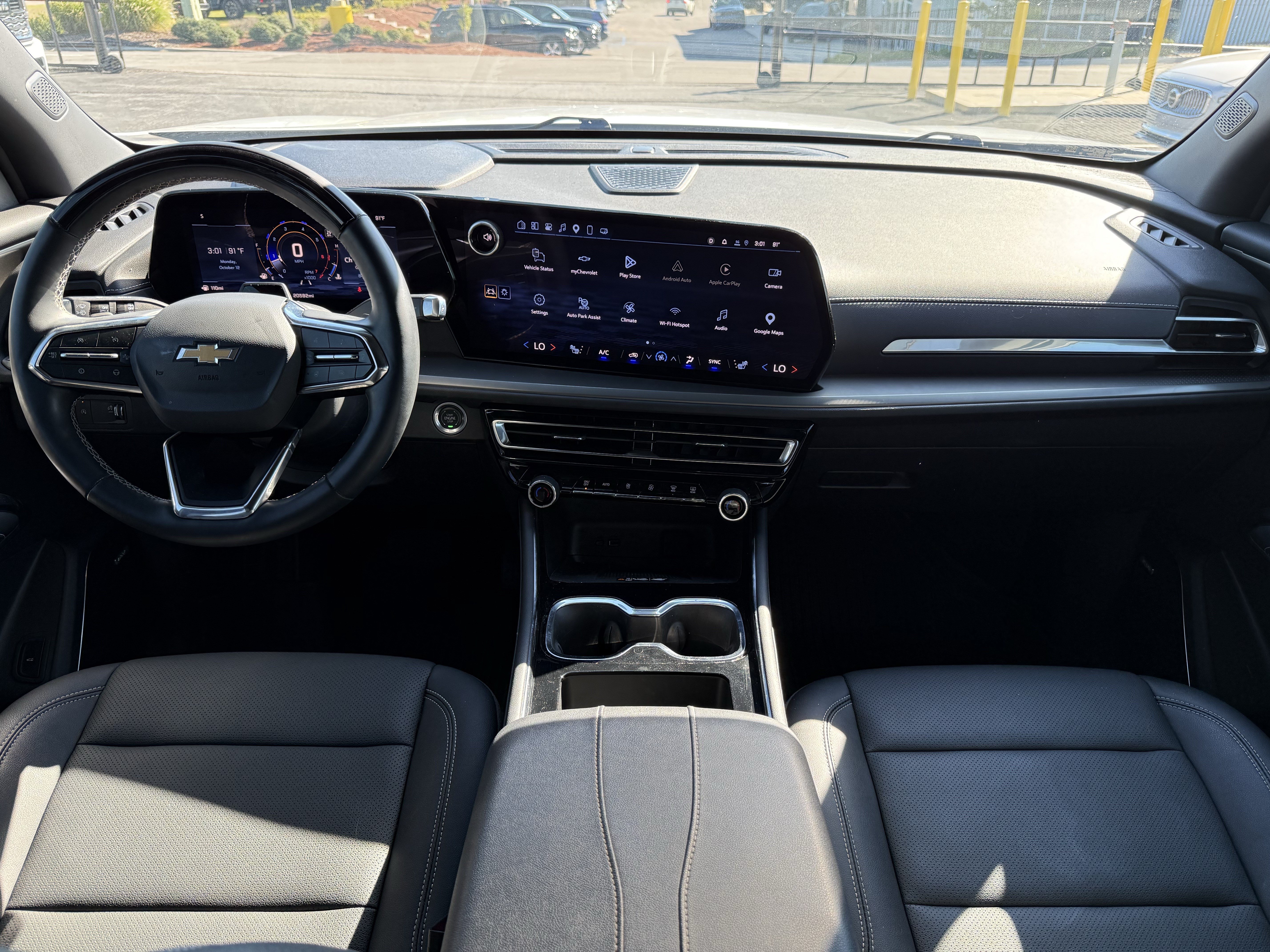 Used 2025 Chevrolet Traverse LT w/ Enhanced Driving Package FWD image 29