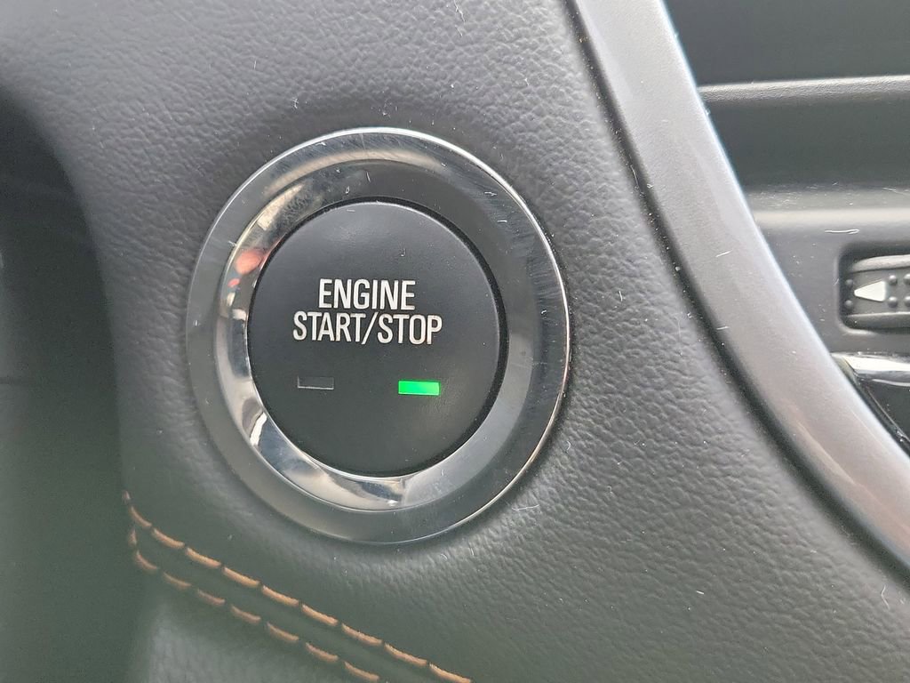 Certified 2020 Chevrolet Trax LT w/ Sun & Sound Package image 22