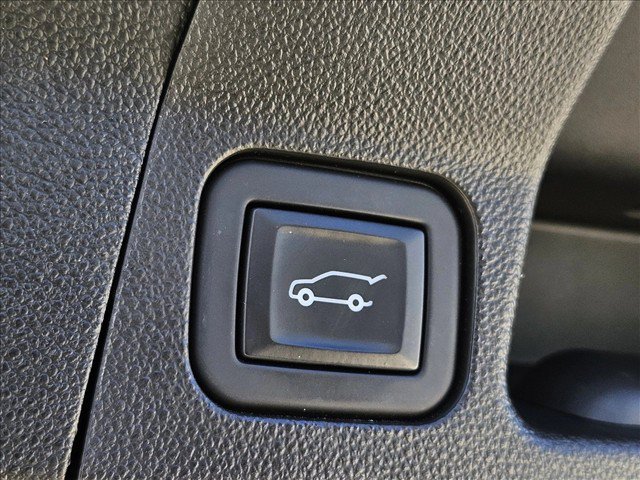 Used 2021 GMC Acadia Denali w/ Denali Technology Package FWD image 25