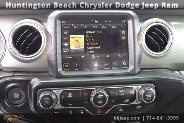 Used 2023 Jeep Wrangler Sahara image 12