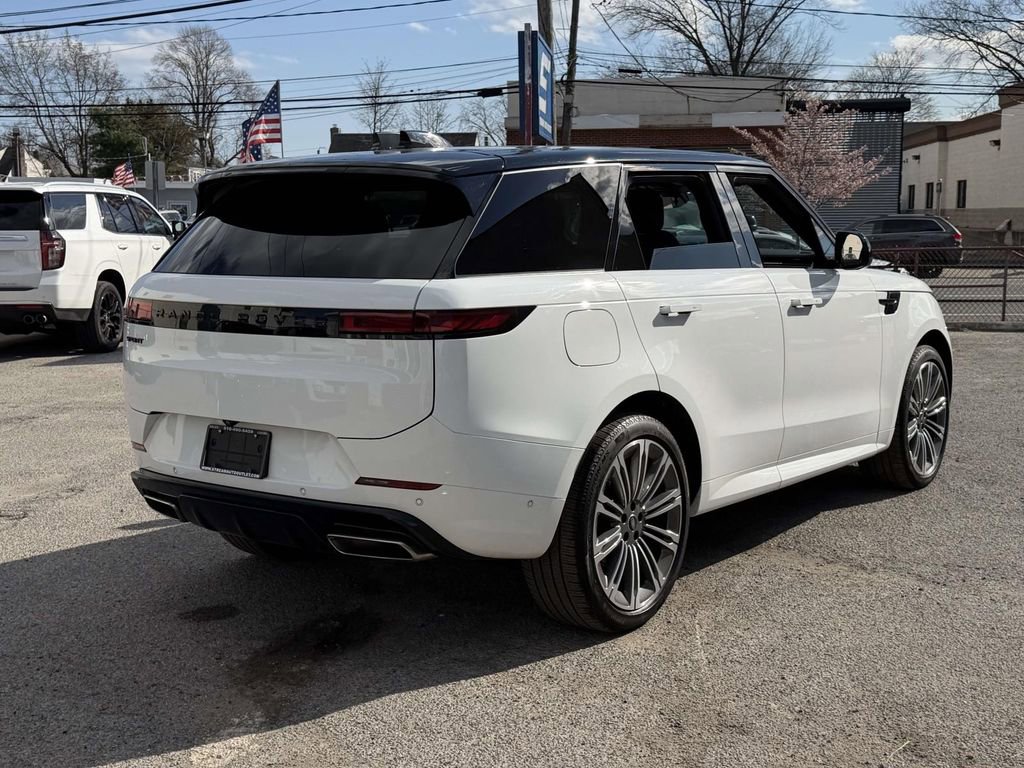 Used 2025 Land Rover Range Rover Sport Dynamic SE AWD/4WD image 7