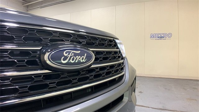 Used 2023 Ford Explorer XLT image 48