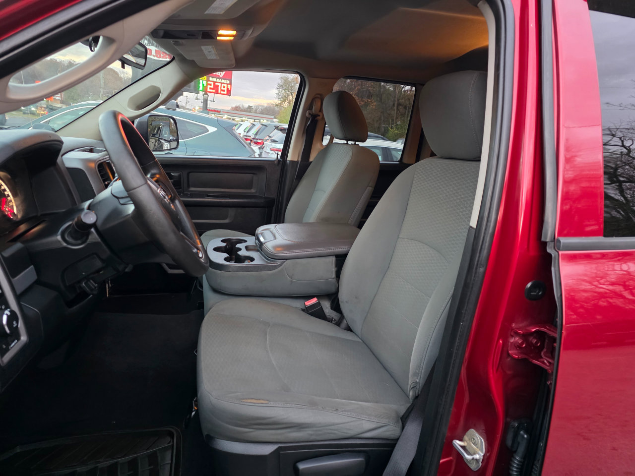 Used 2015 RAM 1500 ST w/ SXT Appearance Group image 9