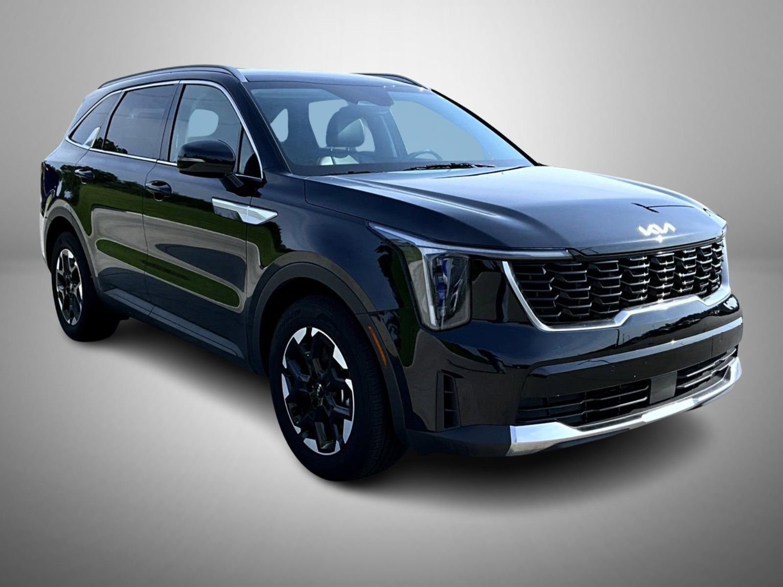 Used 2024 Kia Sorento S image 3