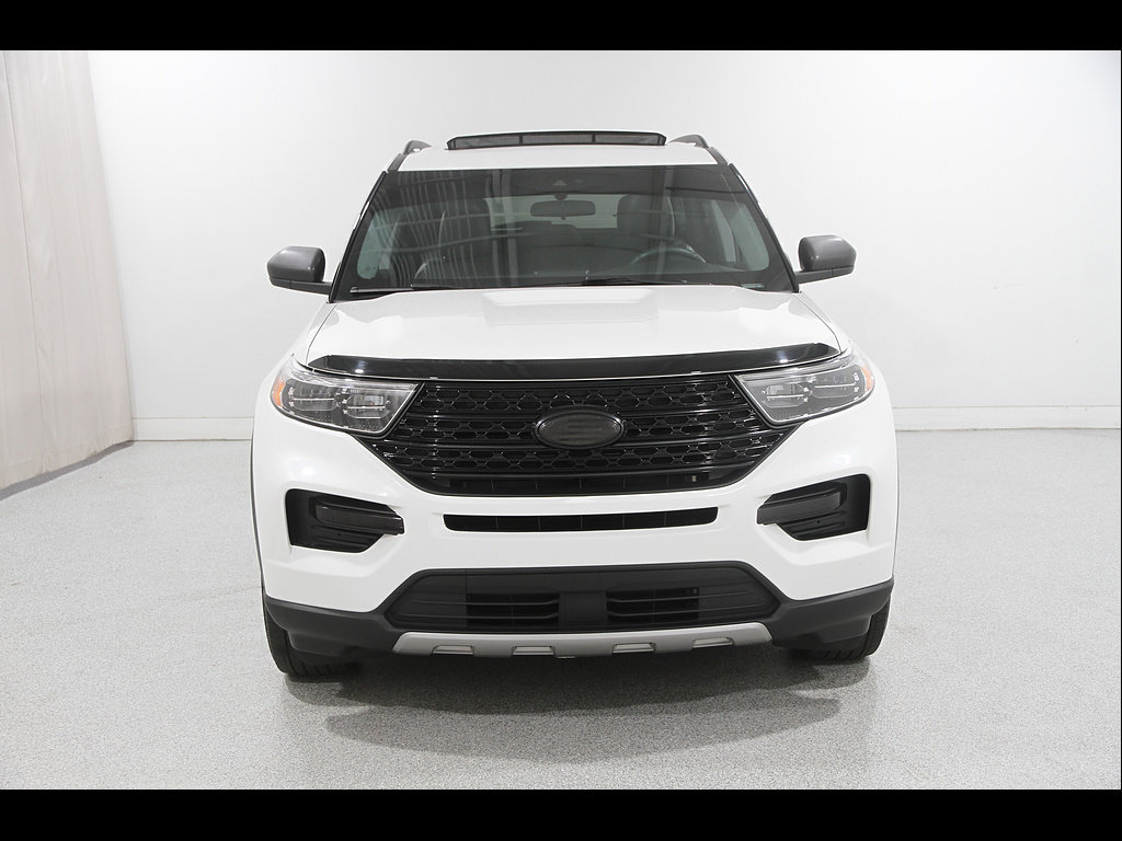 Used 2023 Ford Explorer XLT w/ Equipment Group 202A AWD/4WD image 2