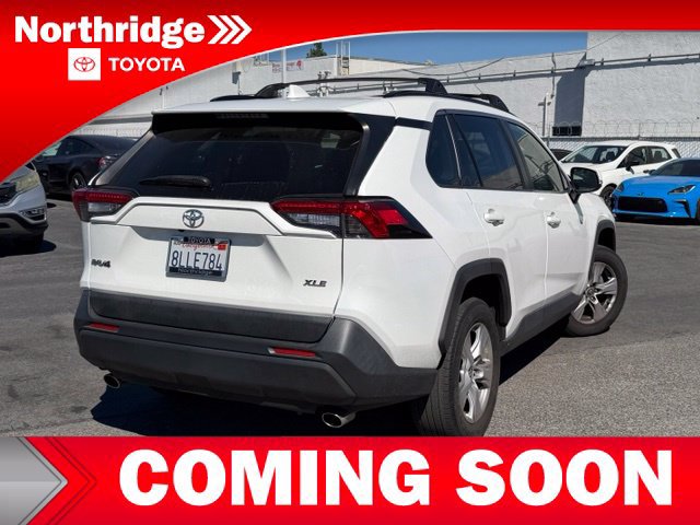 Used 2019 Toyota RAV4 XLE w/ Carpet Mat Package FWD image 4