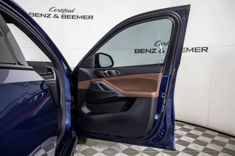 Used 2021 BMW X6 xDrive40i w/ M Sport Package image 17