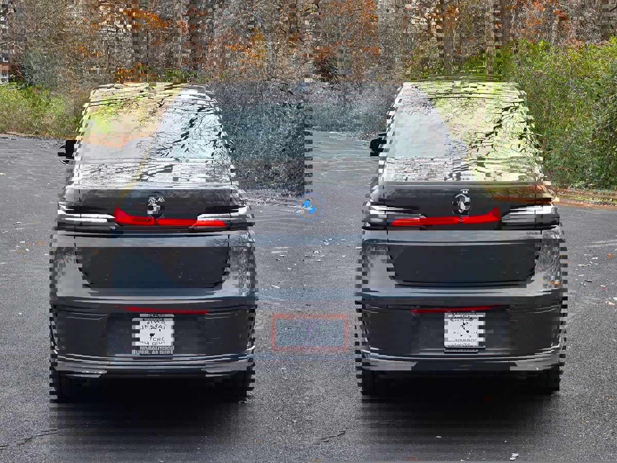 Used 2024 BMW i7 xDrive60 w/ Executive Package image 5