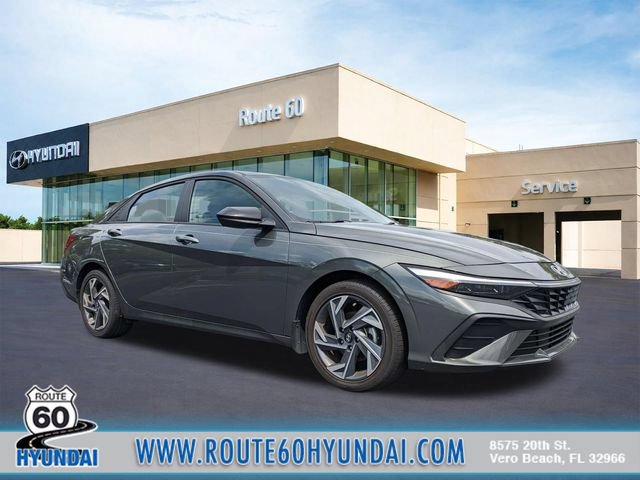 Used 2025 Hyundai Elantra Sport FWD image 1