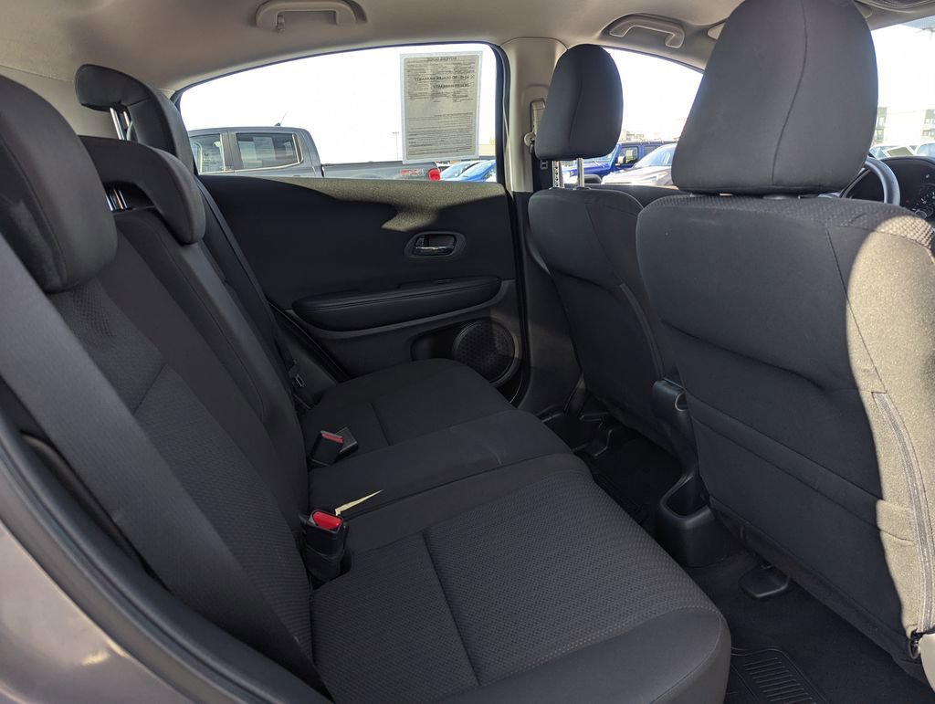 Used 2016 Honda HR-V LX image 29