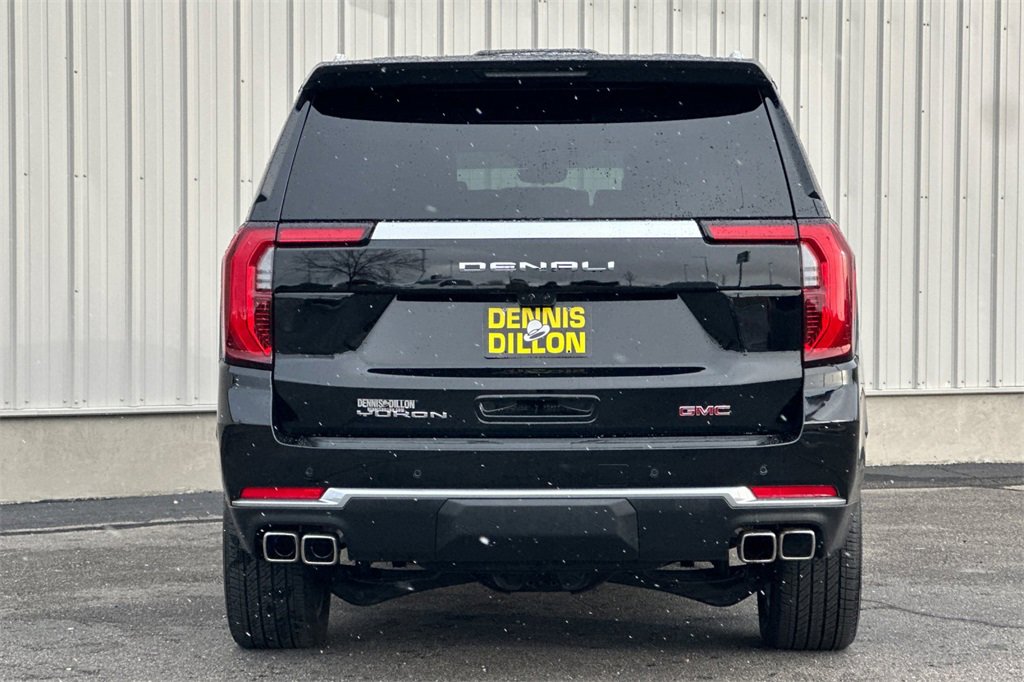 Used 2025 GMC Yukon XL Denali w/ Denali Reserve Package image 6