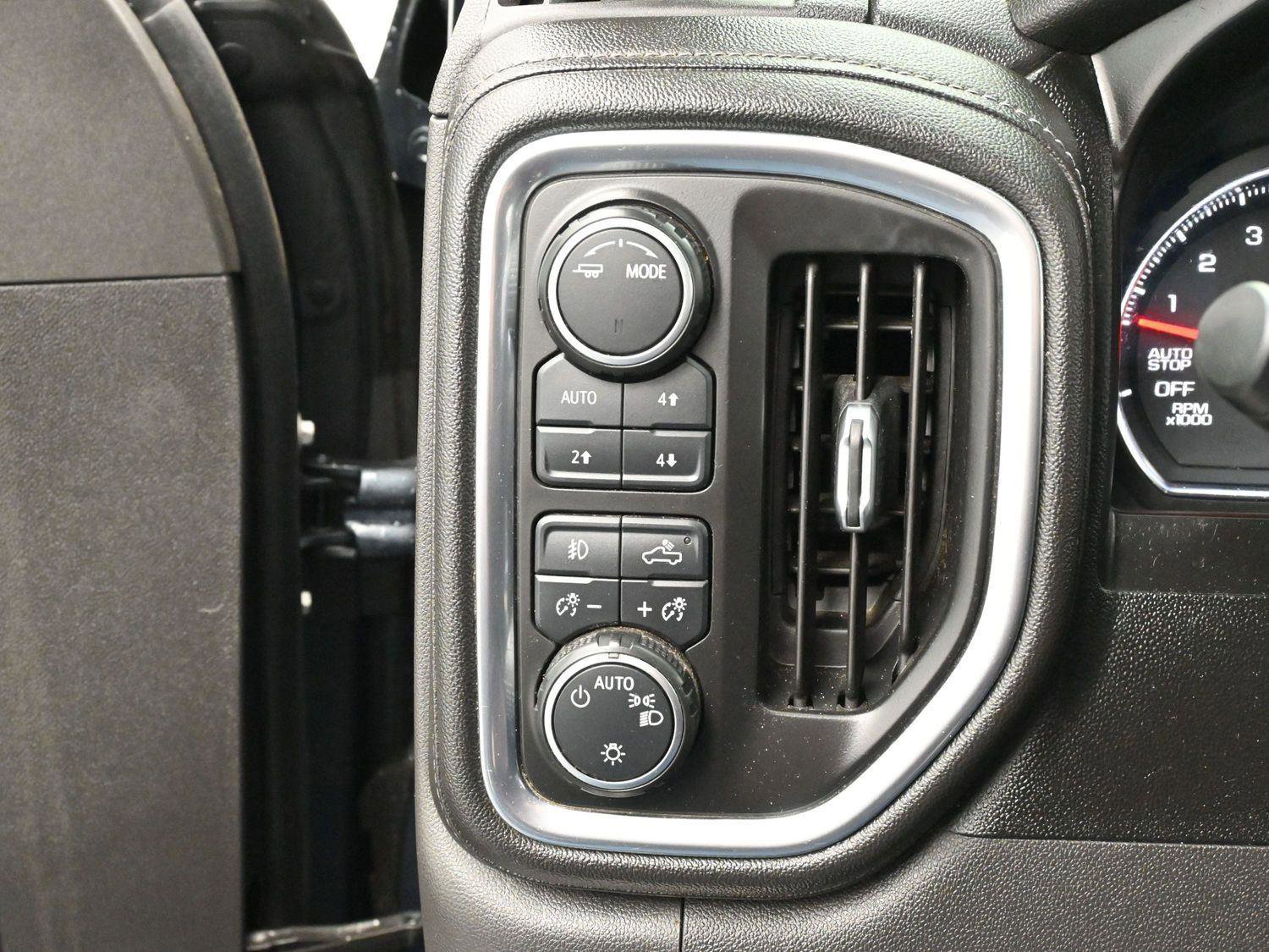 Used 2020 Chevrolet Silverado 1500 RST image 23