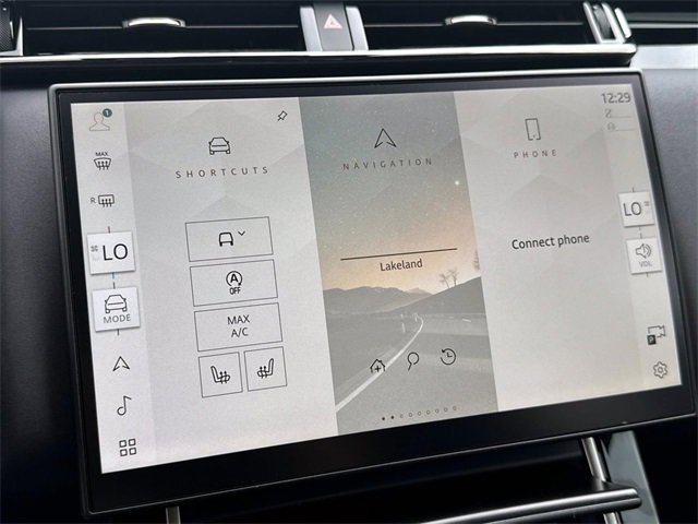 New 2026 Land Rover Range Rover Velar Dynamic SE image 19