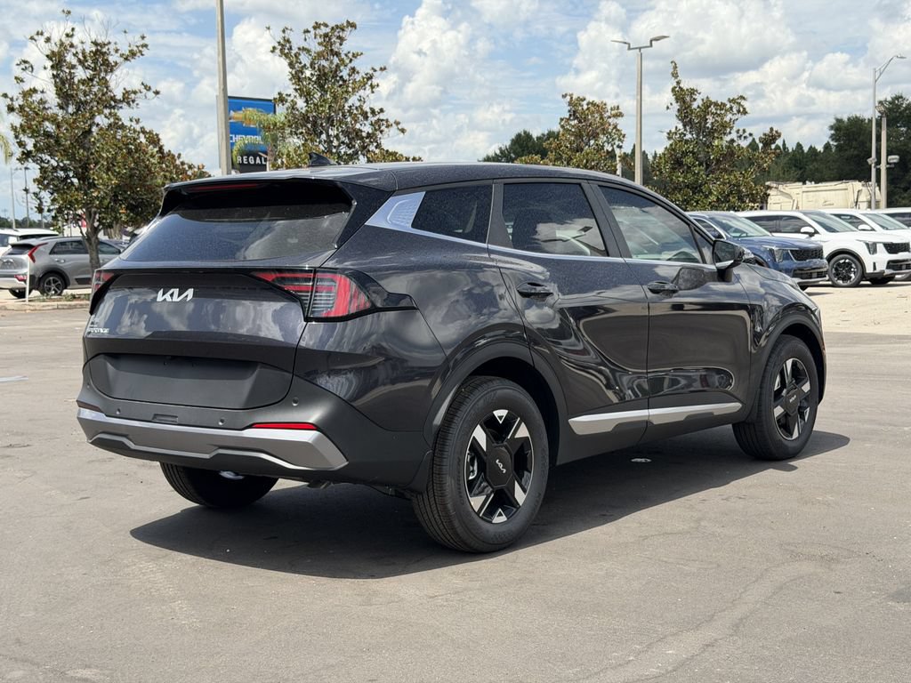 New 2026 Kia Sportage LX FWD image 4