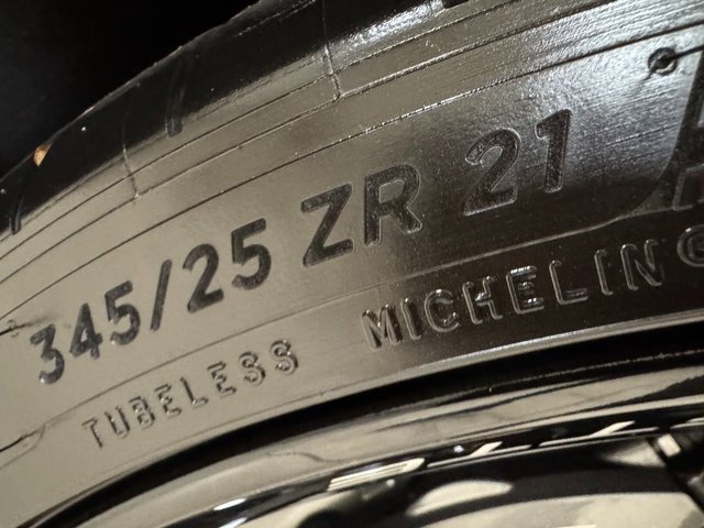 Used 2025 Chevrolet Corvette E-Ray w/ ZER Performance Package image 28