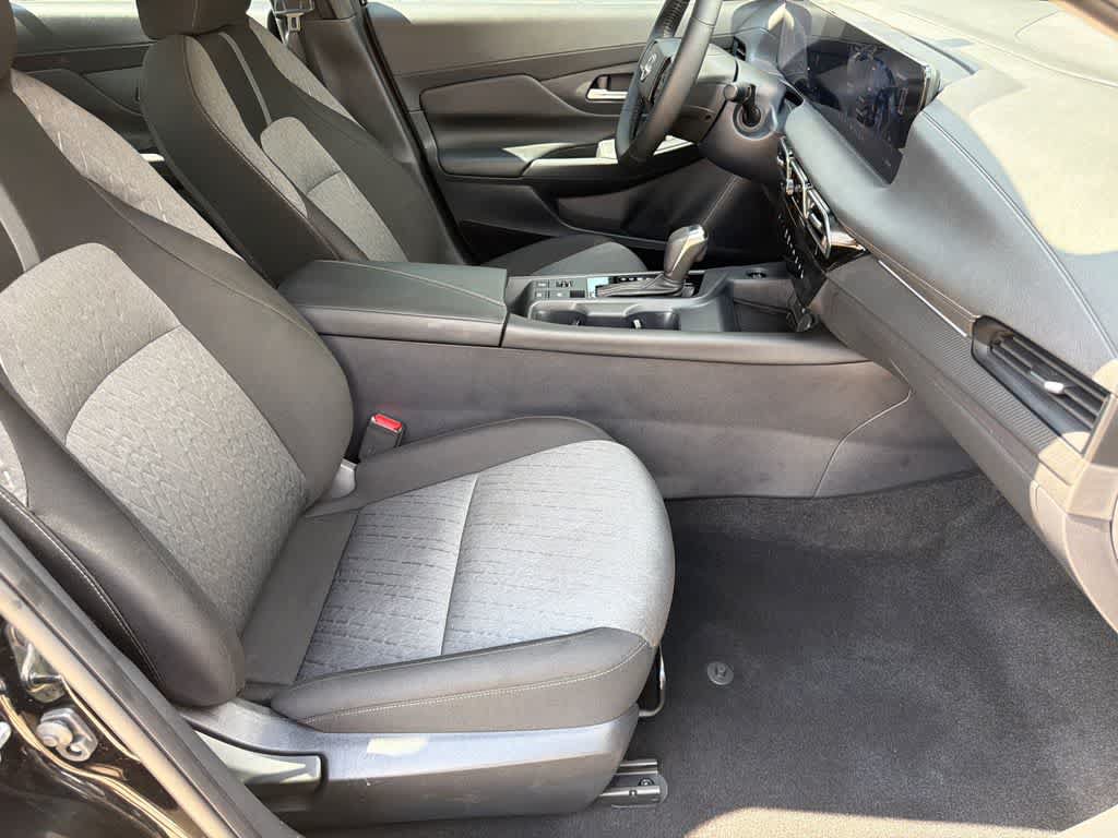 Used 2026 Nissan Sentra SV w/ SV Convenience Package FWD image 12