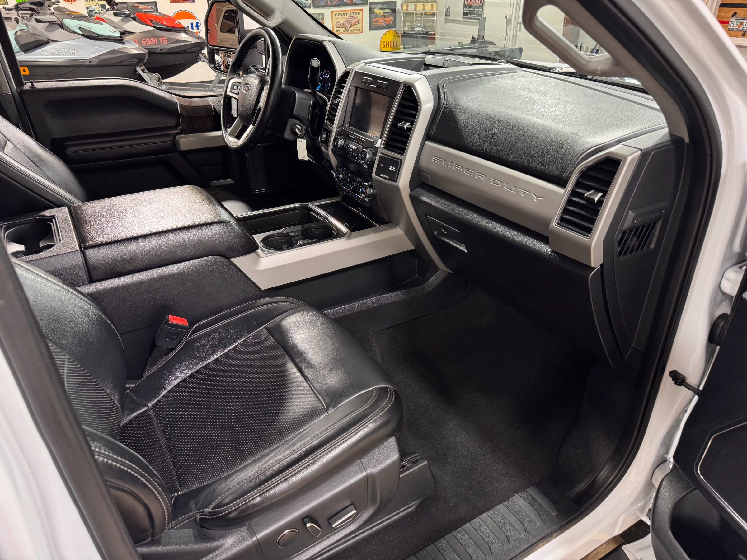 Used 2019 Ford F250 Lariat w/ Lariat Value Package AWD/4WD image 21