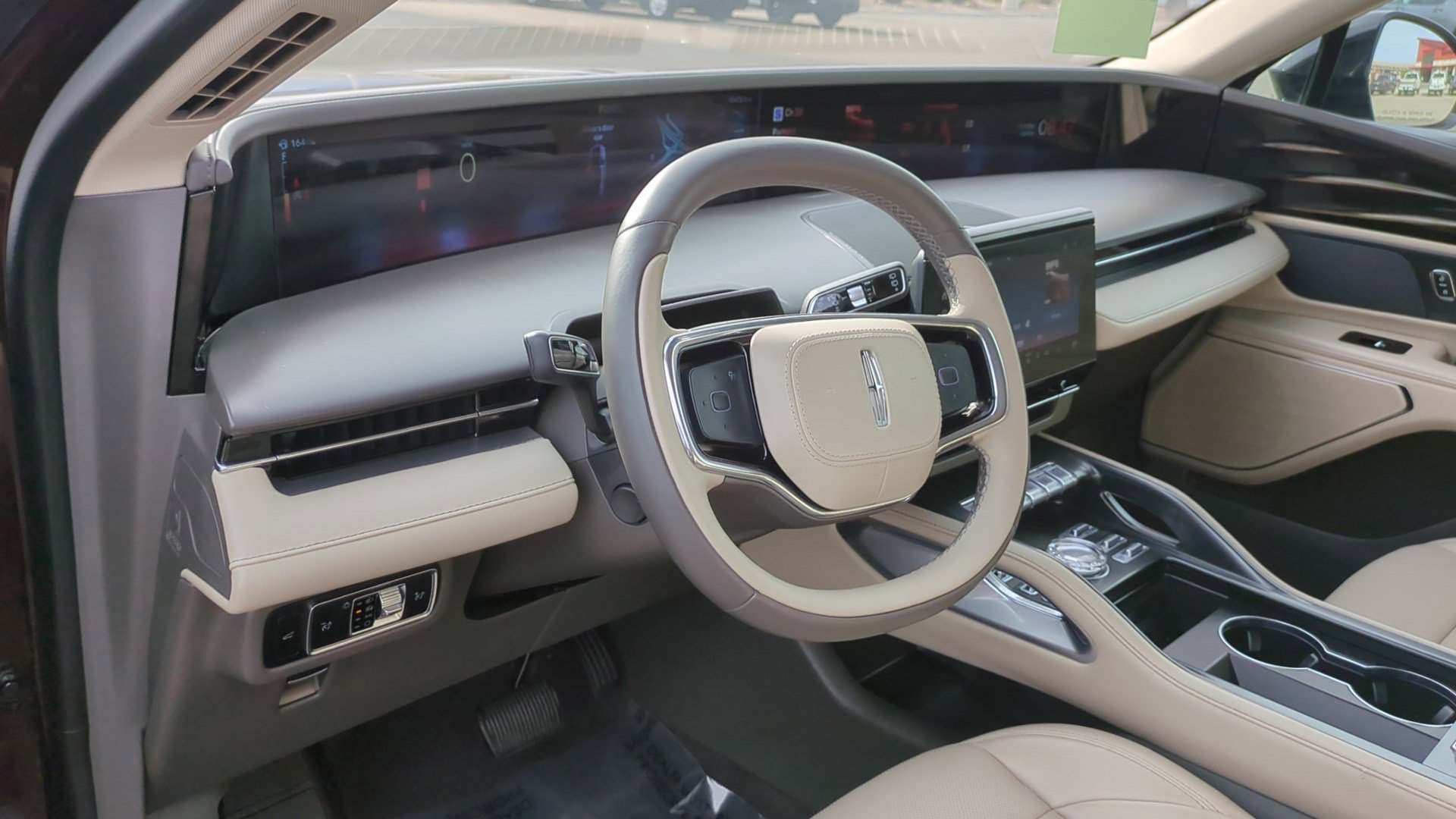 Used 2025 Lincoln Nautilus Premier w/ Jet Appearance Package AWD/4WD image 14