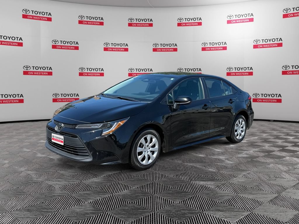 Certified 2024 Toyota Corolla LE FWD image 1