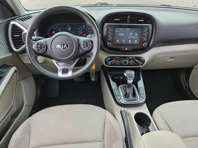 Used 2020 Kia Soul LX FWD image 11