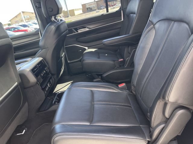 Used 2024 Jeep Wagoneer L Series II w/ Premium Group I AWD/4WD image 23