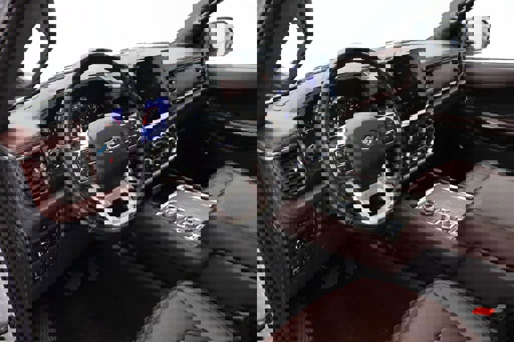 Used 2024 Ford Expedition Limited image 15