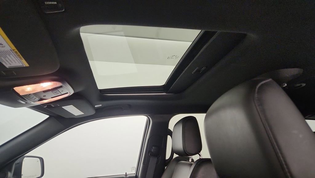 Used 2023 Dodge Durango GT image 16