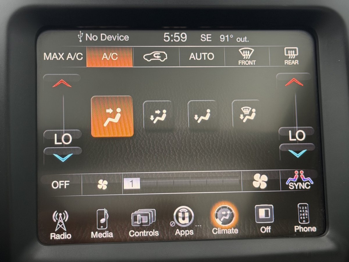 Used 2016 Jeep Cherokee 75th Anniversary FWD image 28