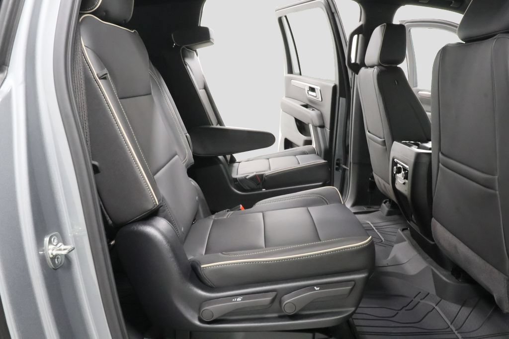 New 2026 Chevrolet Suburban Premier w/ Sun And Tow Package AWD/4WD image 35