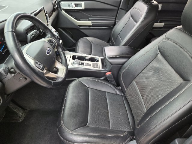 Used 2022 Ford Explorer Limited w/ Equipment Group 301A RWD image 14