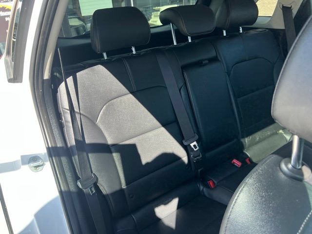 Used 2022 Kia Niro Touring Special Edition FWD image 24