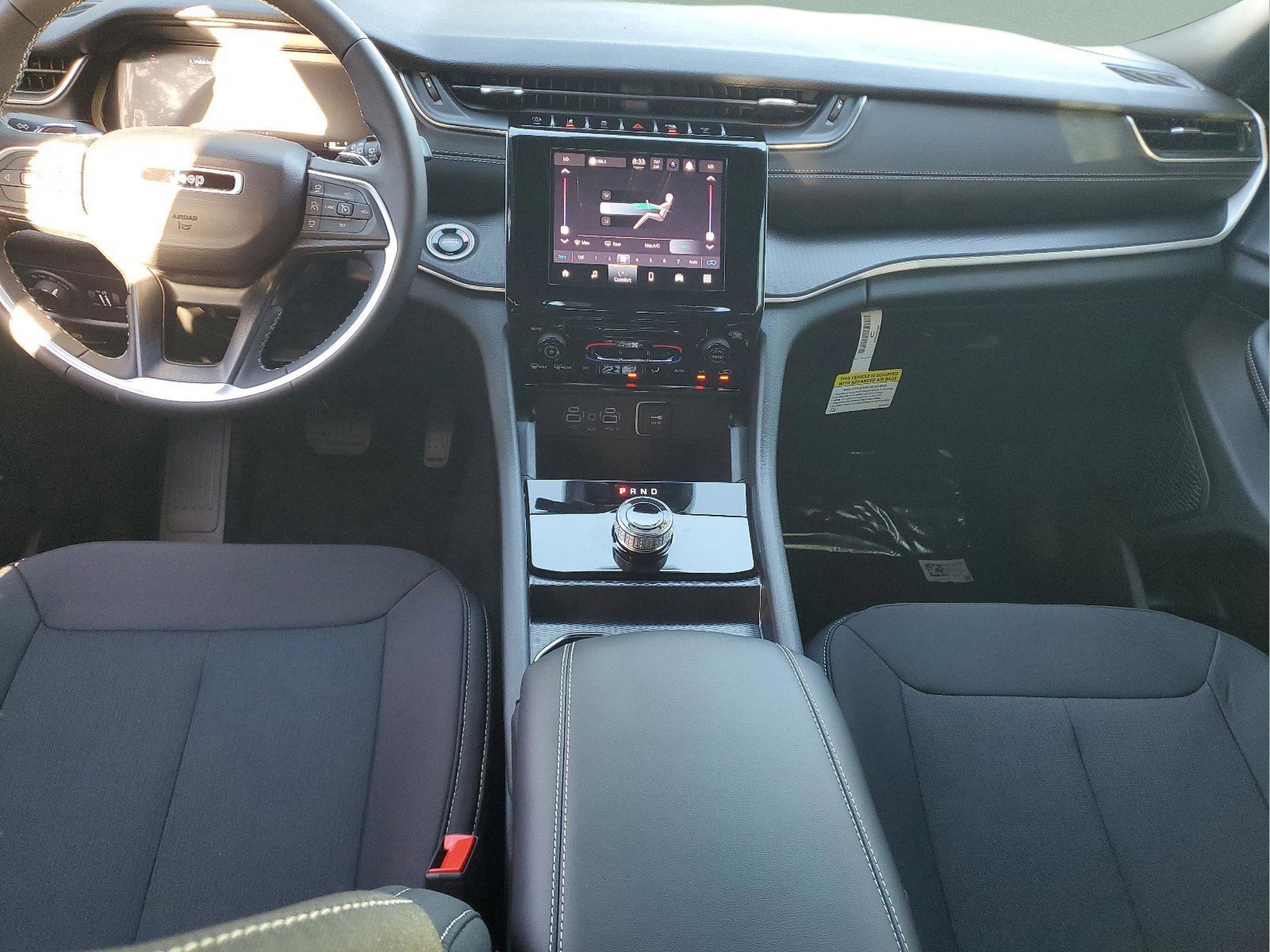 New 2025 Jeep Grand Cherokee Laredo X image 14