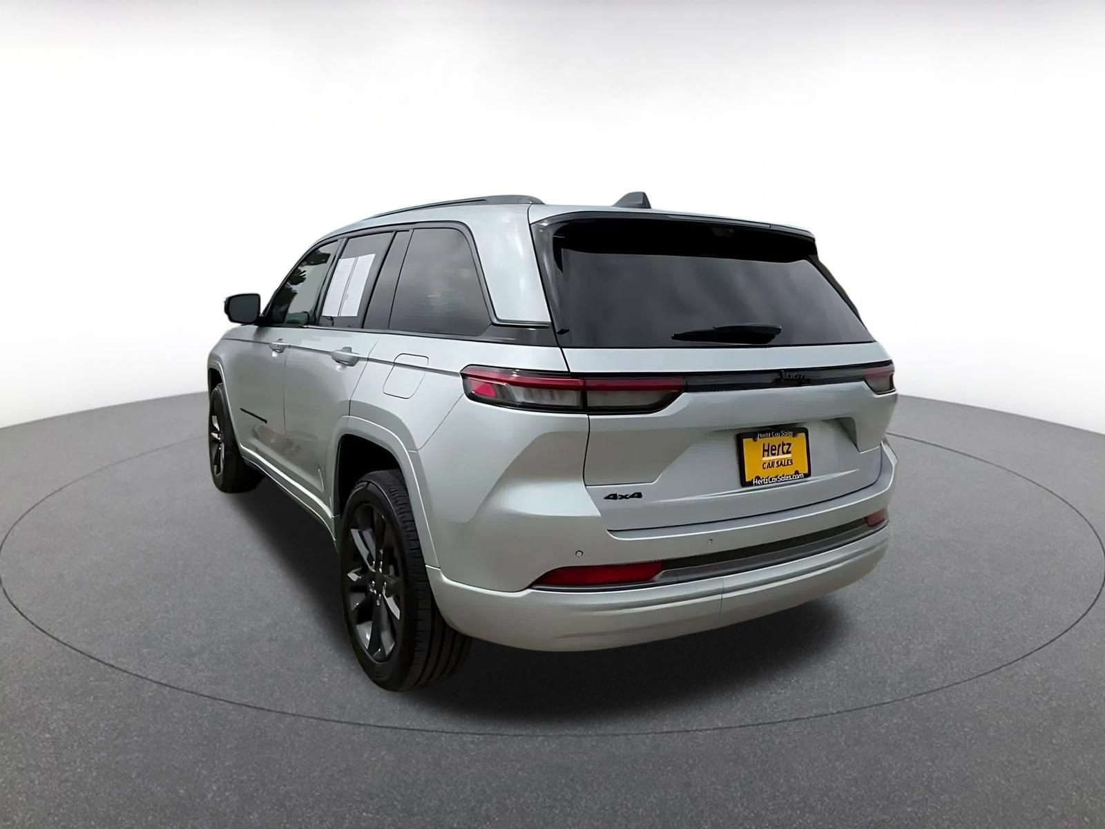 Used 2026 Jeep Grand Cherokee Limited AWD/4WD image 10