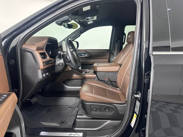 Used 2024 Chevrolet Suburban High Country AWD/4WD image 7