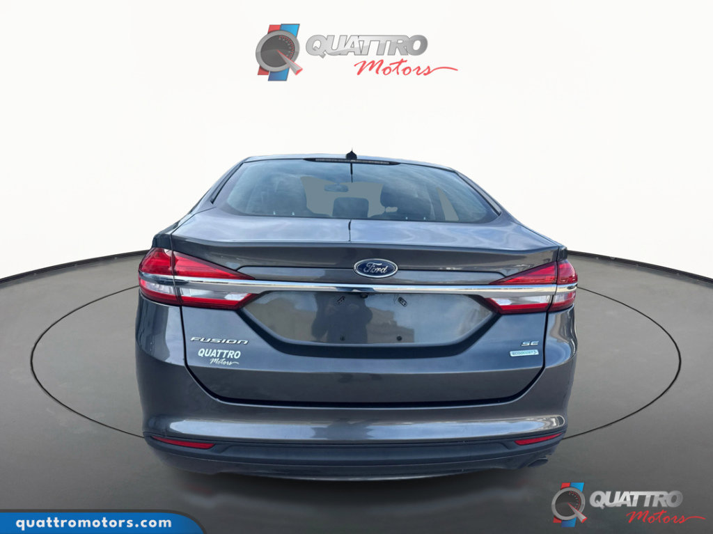 Used 2017 Ford Fusion SE image 5