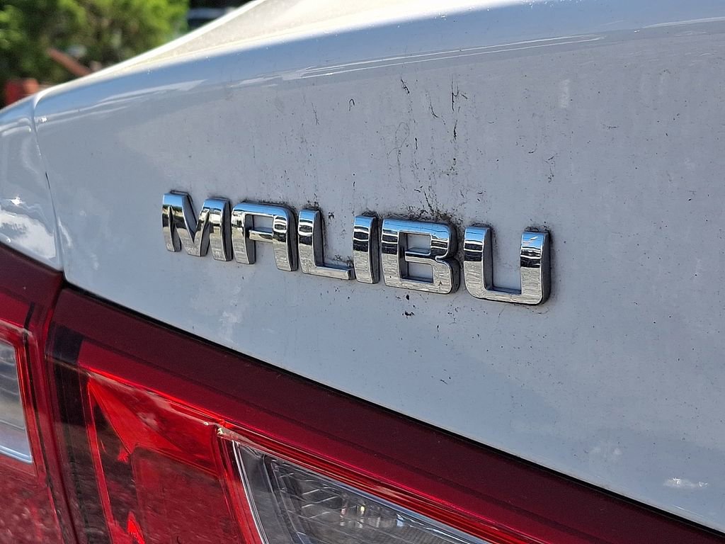 Used 2021 Chevrolet Malibu LS FWD image 21