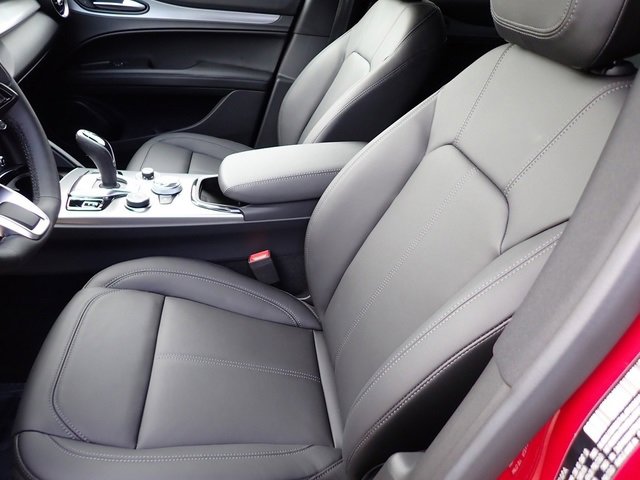 New 2025 Alfa Romeo Stelvio Sprint w/ Convenience Package image 12