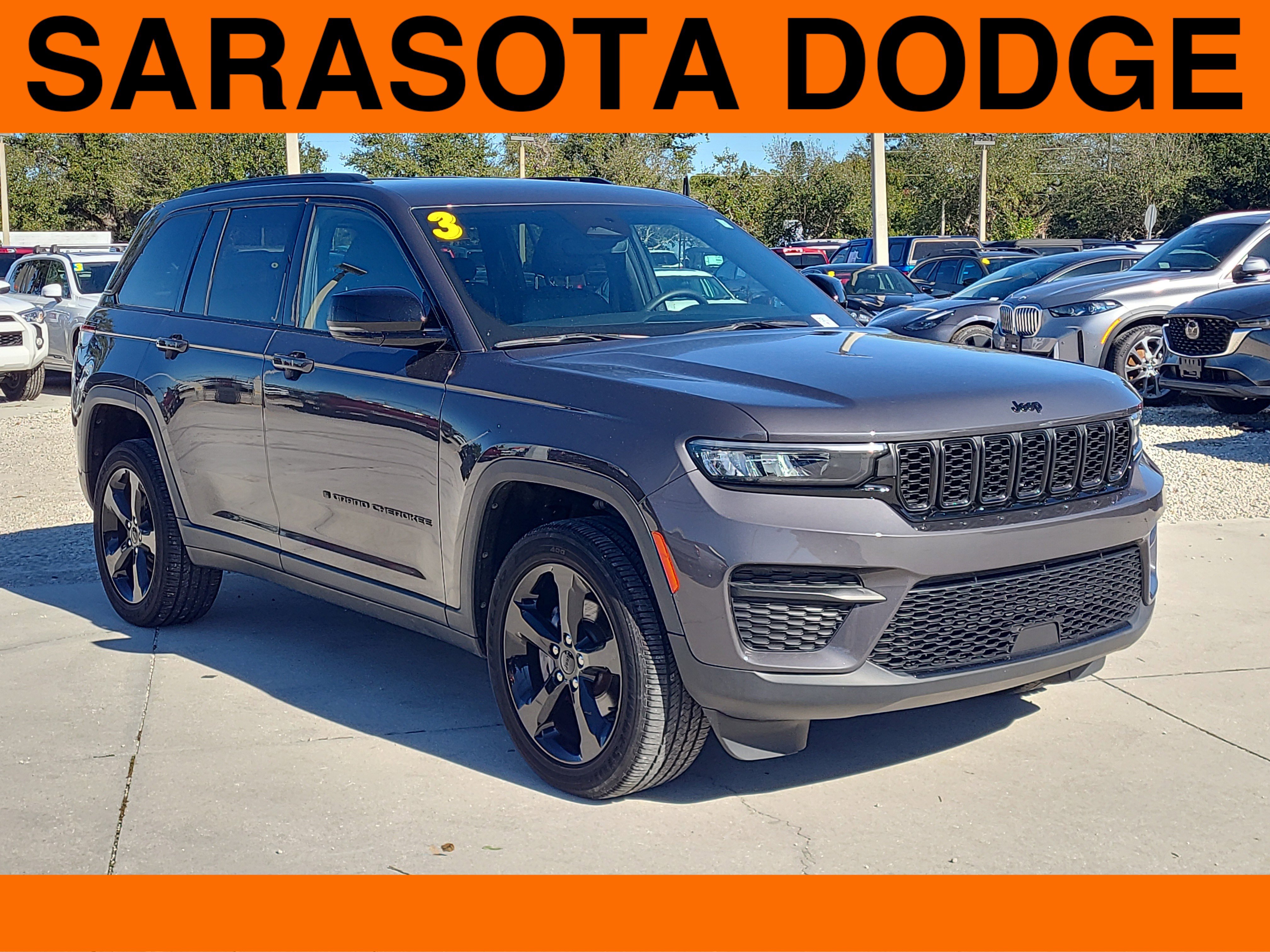 Used 2023 Jeep Grand Cherokee Altitude