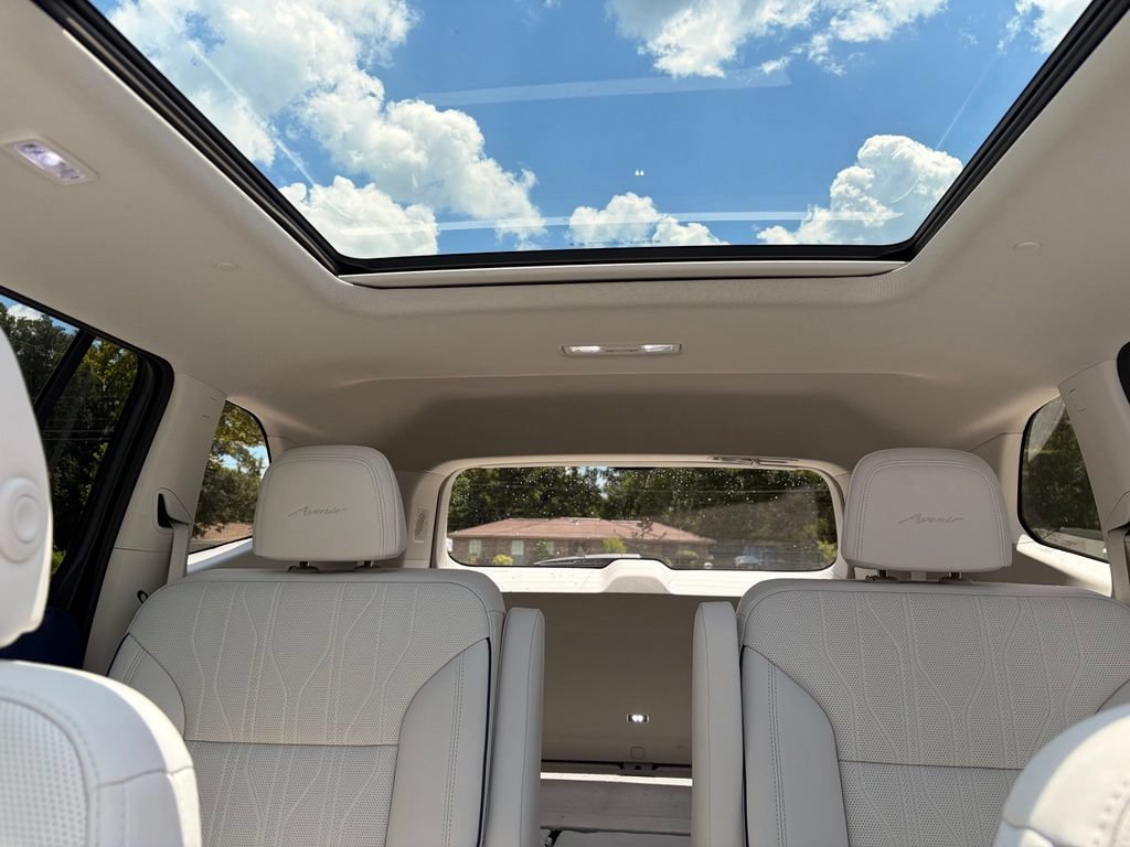 Used 2026 Buick Enclave Avenir w/ Super Cruise Package FWD image 15