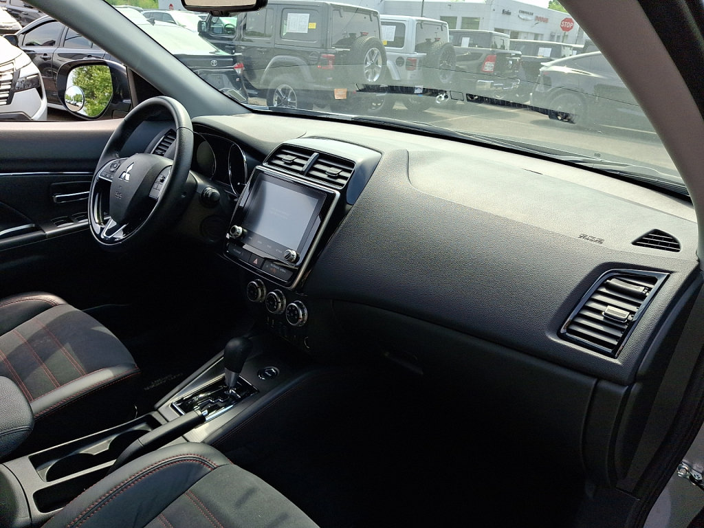 Used 2024 Mitsubishi Outlander Sport ES AWD/4WD image 11